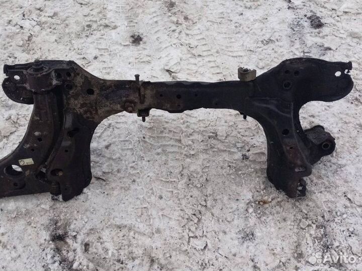 Балка (подрамник) передняя Mazda 323 BA 1996