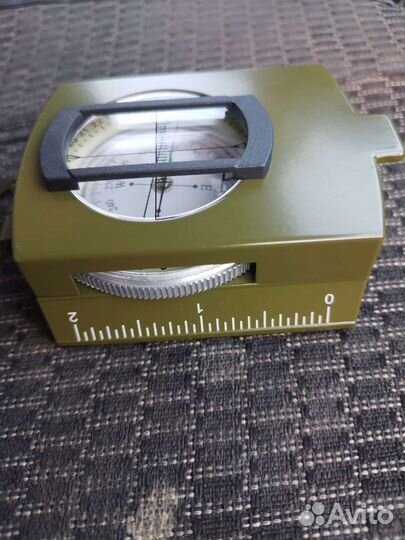 Компас армейский