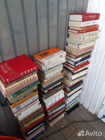 Книги пакетом много продаю отдаю