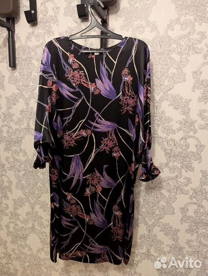 Платье нарядное атласное