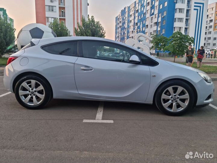 Opel Astra GTC 1.4 МТ, 2011, 207 000 км