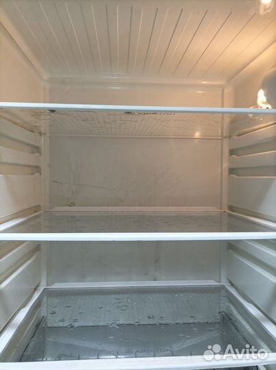 Холодильник hotpoint ariston бу