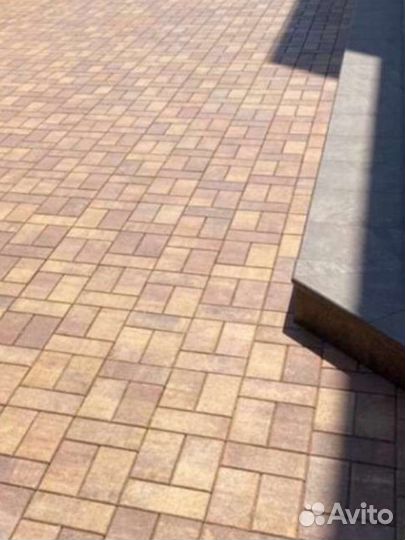 Укладка тротуарной плитки, установка бордюров