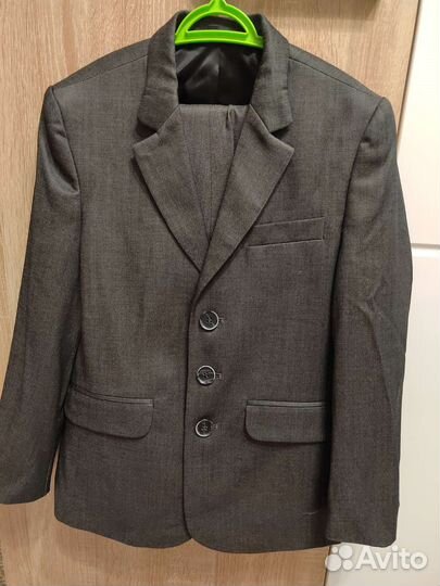 Костюм школьный