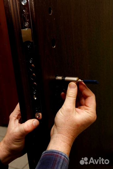 Вскрытие замков/Авто/Замена замков 24/7 с гарантие