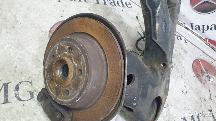 Рычаг задний правый на Mercedes W639