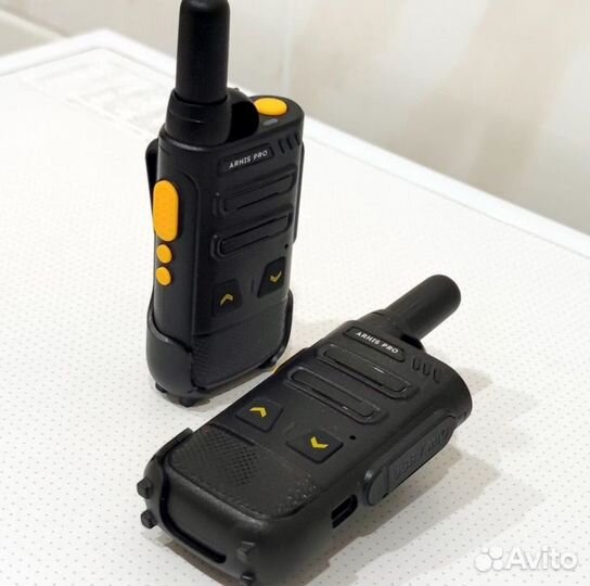 Рация радиостанция с гарнитурой и наушником