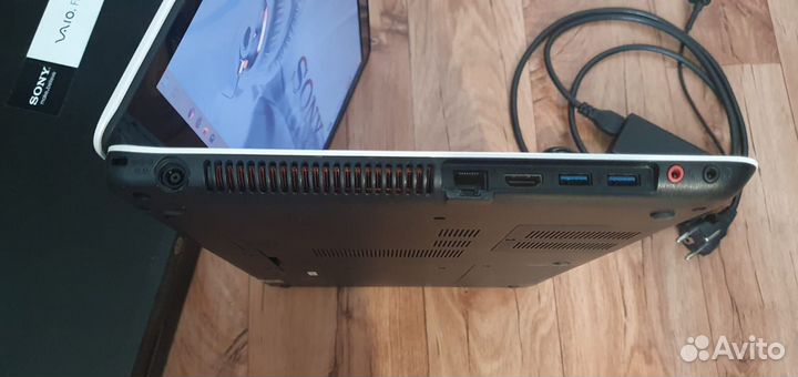 Ноутбук Sony Vaio SVF152A29V