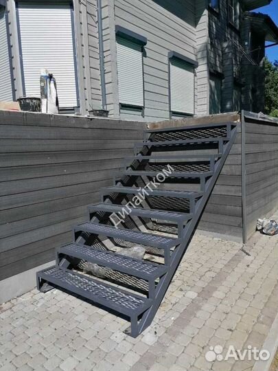 Лестница металлическая уличная Крыльцо