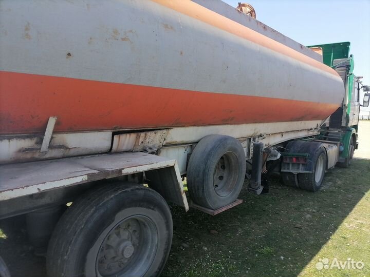 Полуприцеп бензовоз Fruehauf 40000л бензовоз, 2005