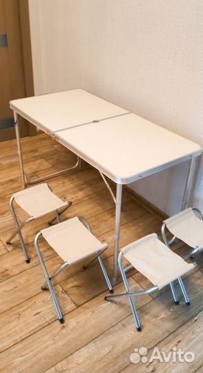 Стол складной и 4 стула