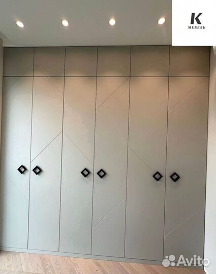 Шкафы распашные на заказ. Новые от производителя