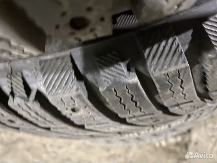 Michelin X-Ice North 3 215/60 R17