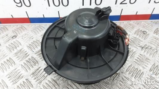 Моторчик печки skoda octavia A5 (NBE01KK01)