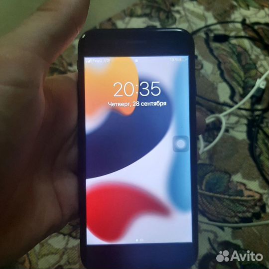 Телефон iPhone 7 32