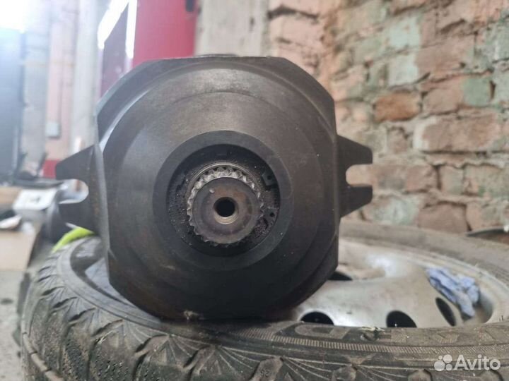 Гидронасос хода