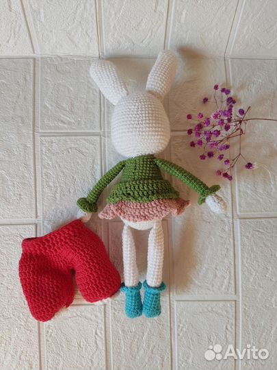 Зайка вязаная мягкая игрушка амигуруми для детей