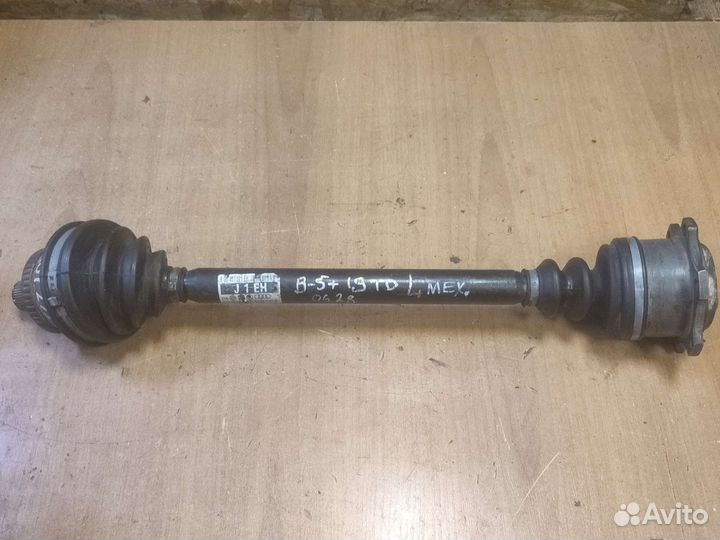 Привод передний левый VW Passat B5+8D0407271EH