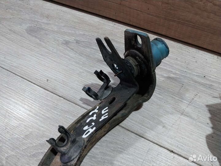 Кронштейн крепление подрамника Renault Scenic 2