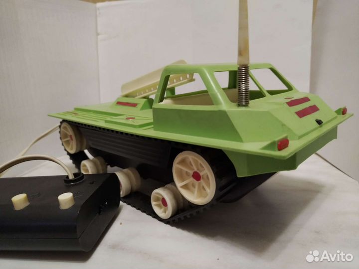 Игрушка электромеханическая - военный ракетовоз