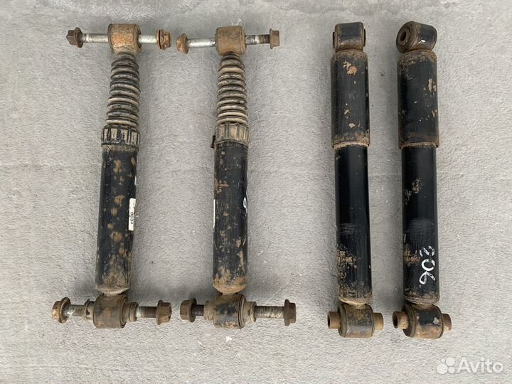 Стойка задняя Peugeot 206