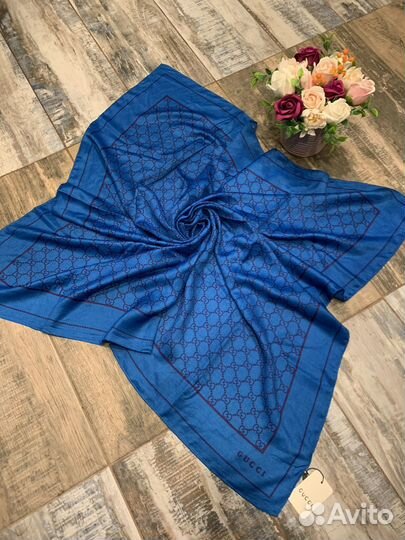 Платок шерстяной тонкий Gucci синий новый