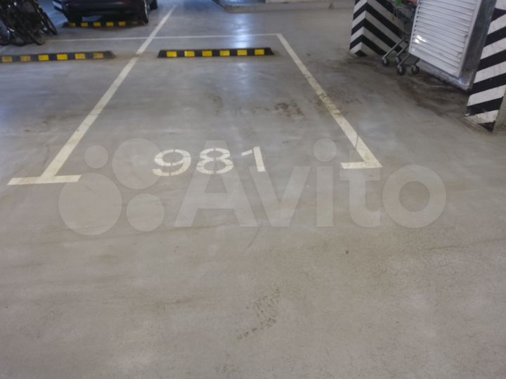 Машиноместо, 14 м²