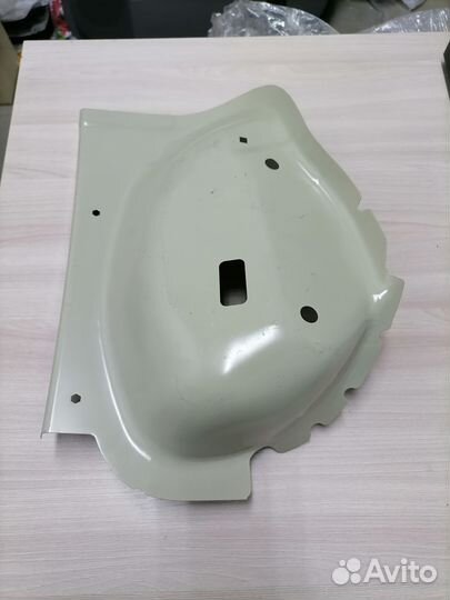 Суппорт заднего левого фонаря Skoda Yeti 2010-2018