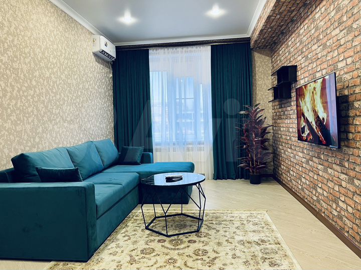 2-к. квартира, 72 м², 2/5 эт.