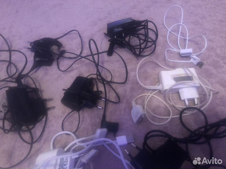 Зарядное устройство для телефонов