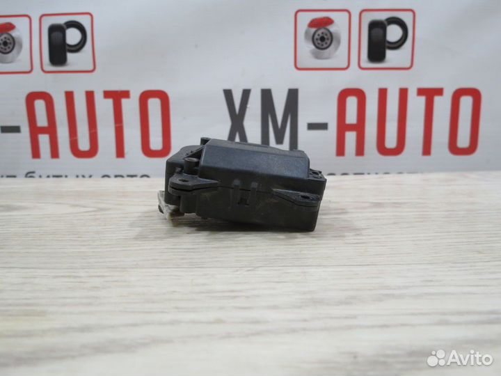 Моторчик заслонки отопителя Toyota Camry V50