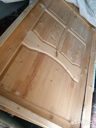 Дверь входная деревянная с коробкой