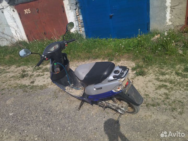 Продам скутер бм