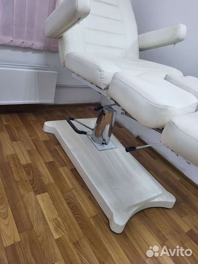 Педикюрное кресло б/у