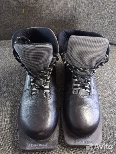 Беговые лыжи