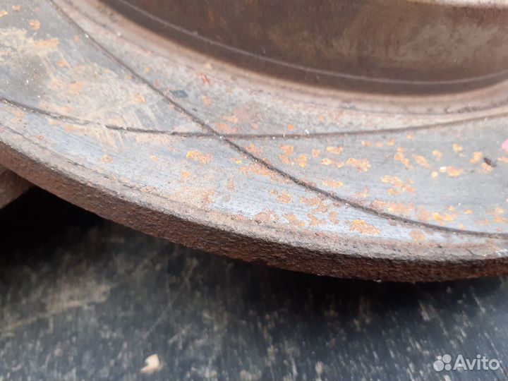 Бмв е39 тормозной диск задний перфорированый