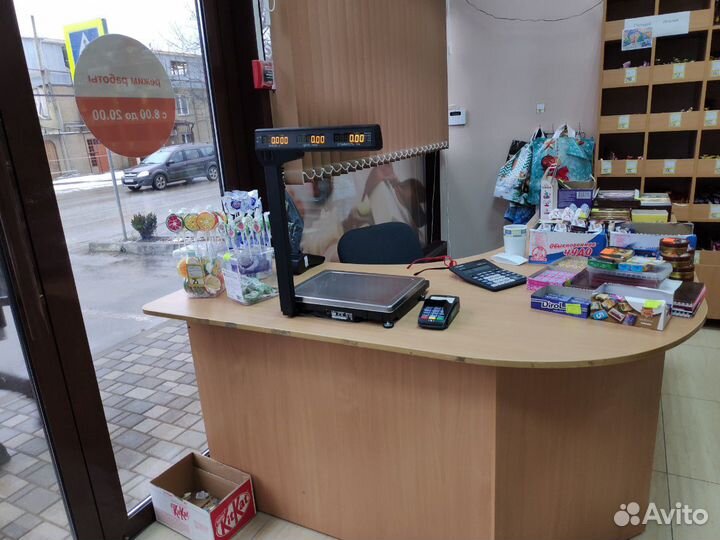 Полки торговые