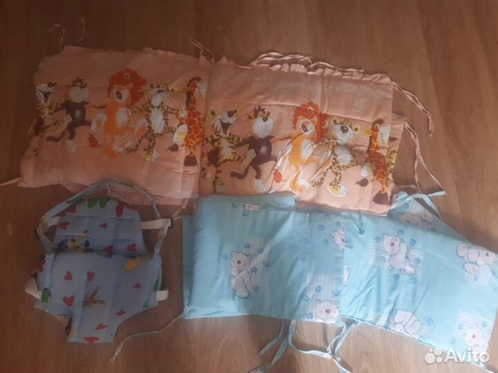 Бортики в кроватку