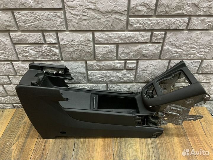 Opel zafira C Консоль центральная