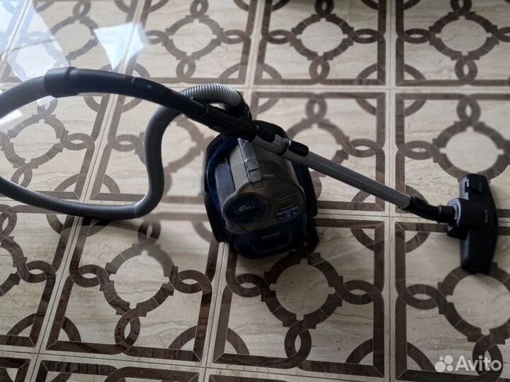 Пылесос безмешковый