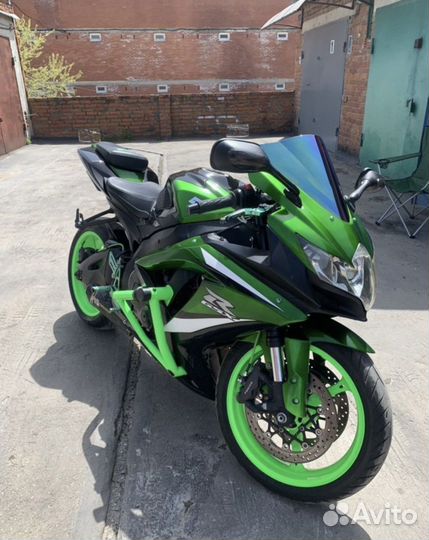 Suzuki gsx-r 750 k8