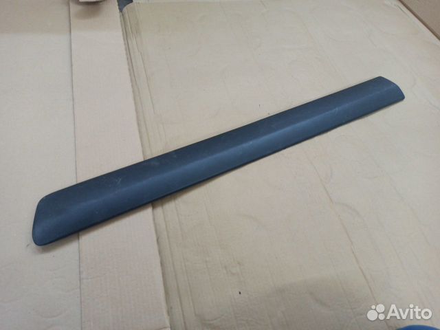 Молдинг двери правый передний LADA Largus 2011