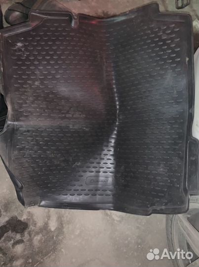 Коврик багажника на Polo new