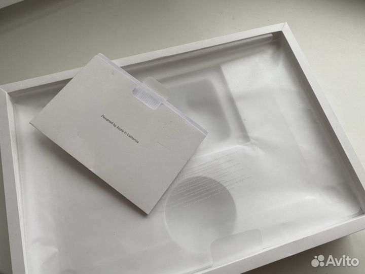 Коробки Apple macbook pro 13/ iPhone11 Pro