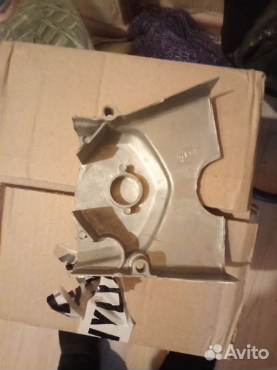 Крышка на мопед