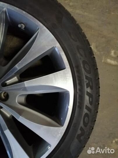 Pirelli Scorpion 265/45 R20