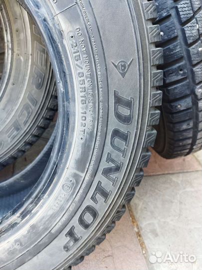 Dunlop SP Winter Ice 01 215/65 R16 102T