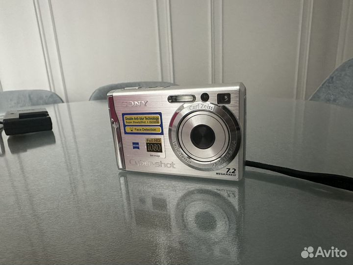 Компактный фотоаппарат sony cyber shot DSC W80