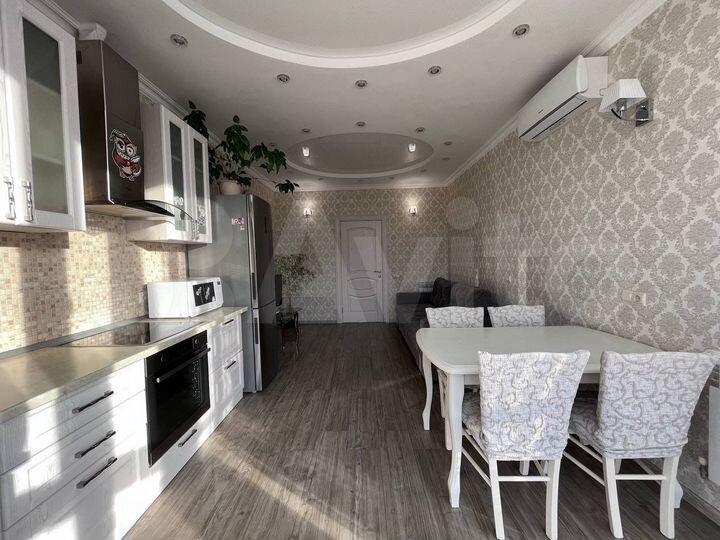 2-к. квартира, 80 м², 19/20 эт.