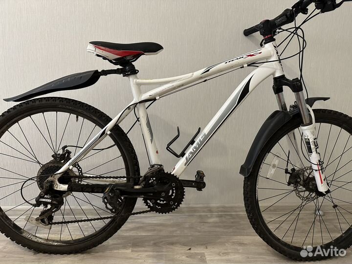 Горный велосипед Jamis Trail X3 белый взрослый